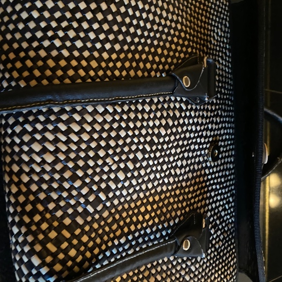 Black Straw Shoulder Bag - Picture 6 of 16